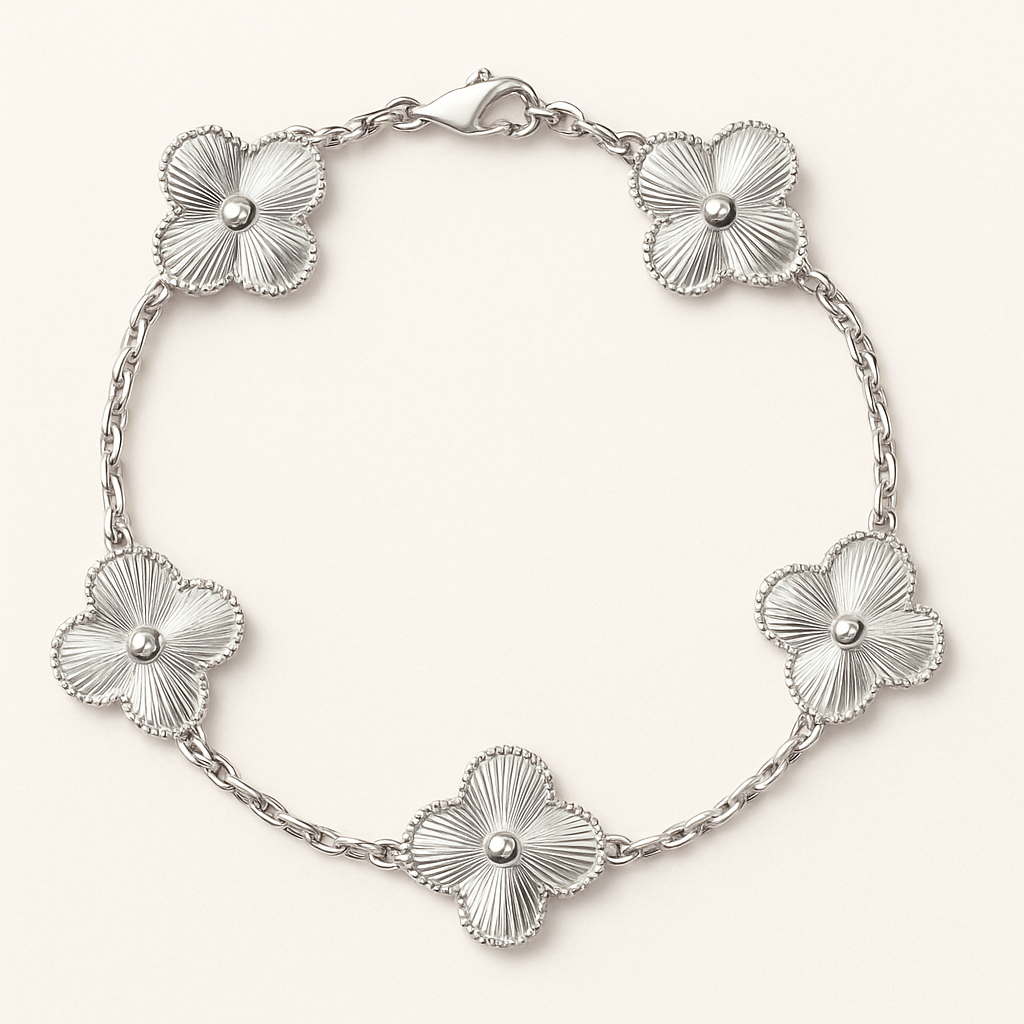 Clover Silver Set